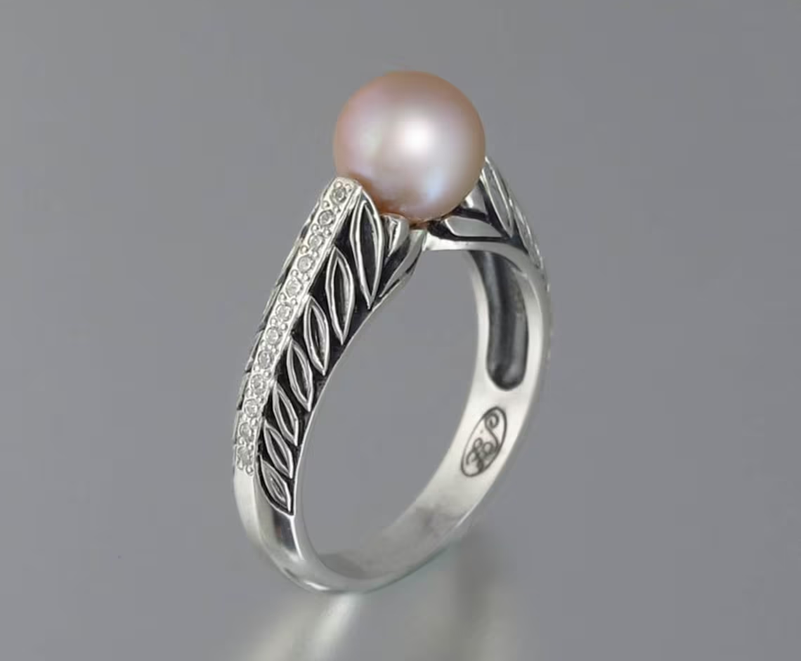 Vintage Pink Freshwater Pearl Antique Silver Ring