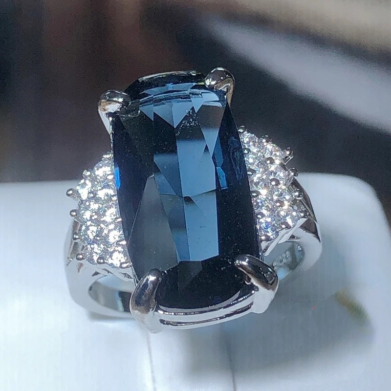 Huge Royal Aristocrat 2CT Blue Topaz Silver Art Filigree Ring
