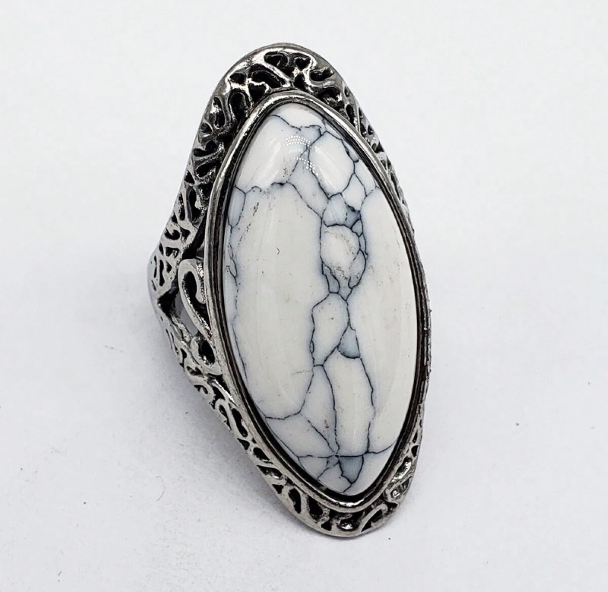 Natural White 27mm Stone Hollow Antique Silver Ring