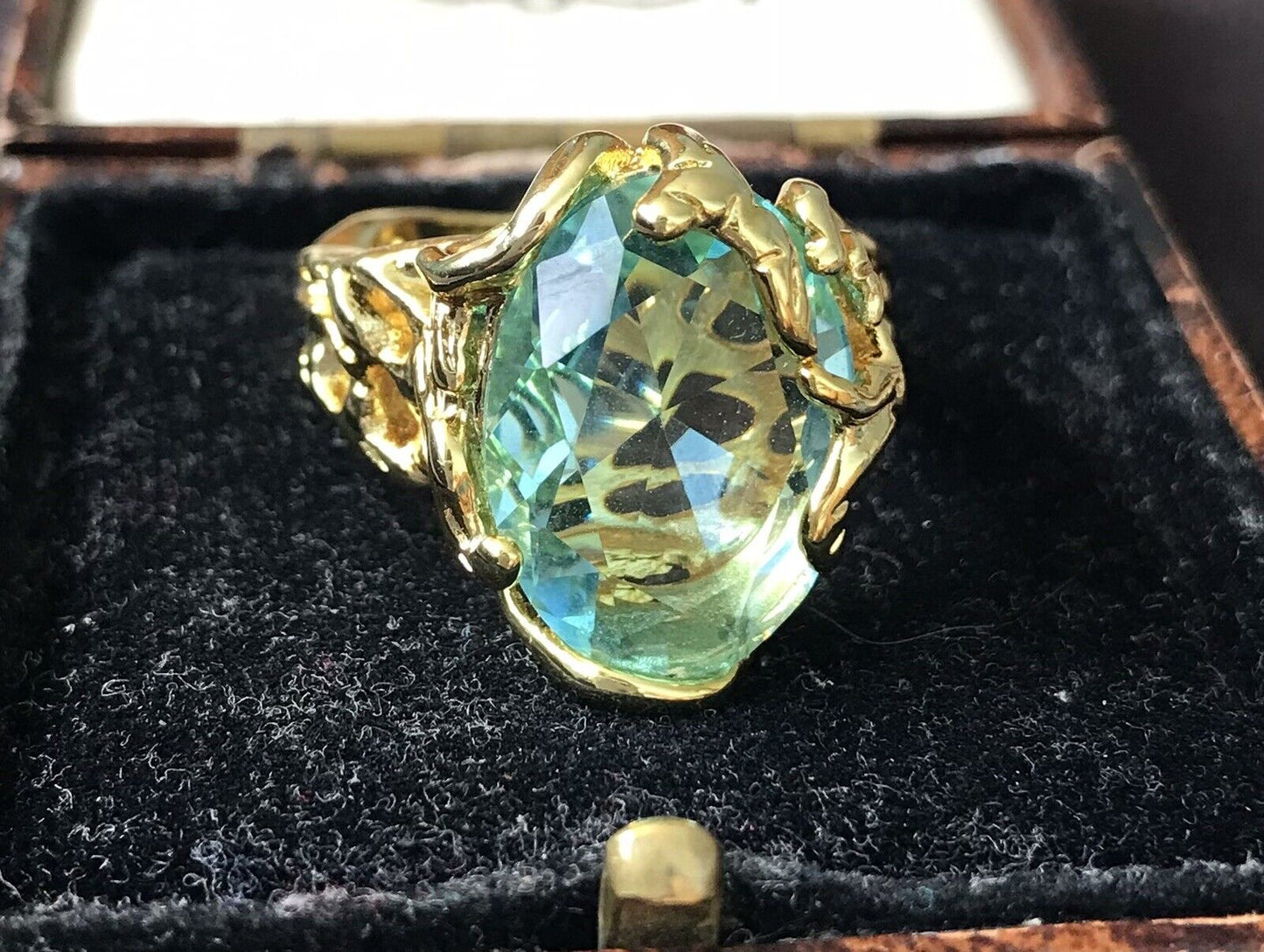 Cluster Hollowed Out Blue Crystal Gold Ring