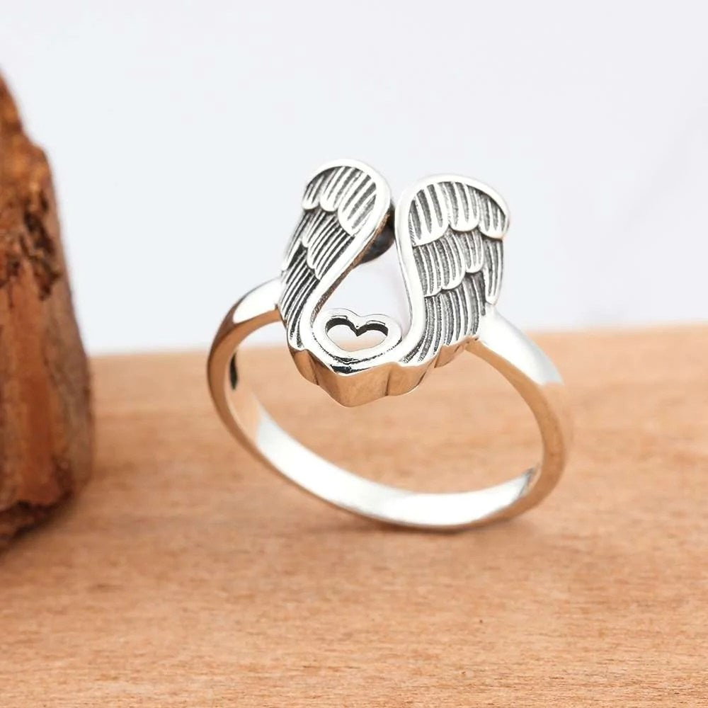 Vintage Angel Wings Amulet Heart-shaped Sterling Silver Ring